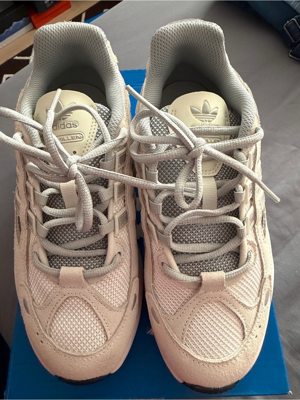 adidas Ozmillen W, Ivory/Wonder Silver US 6.5 / EU 38